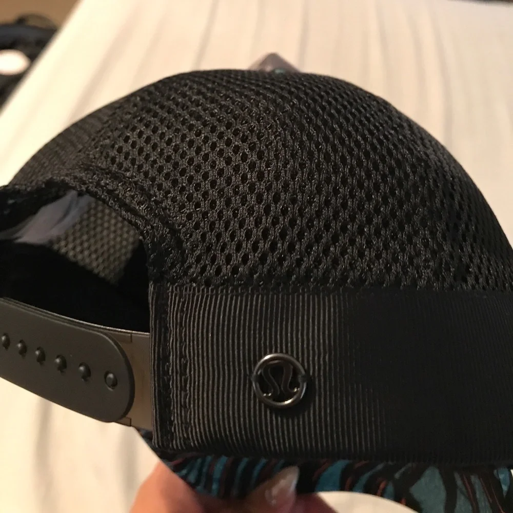 Lululemon Dash‎ and Splash cap